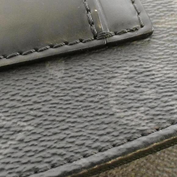 LOUIS VUITTON Black Monogram Shoulder Bag - Picture 5 of 10